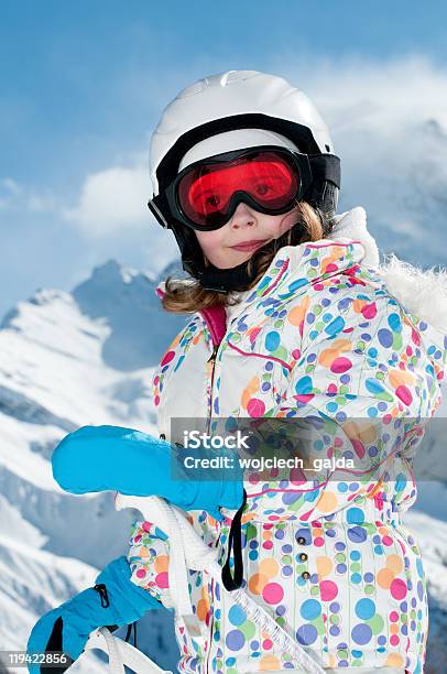 Mały Narciarzem - zdjęcia stockowe i więcej obrazów Alpy - Alpy, Biały, Ciepła odzież