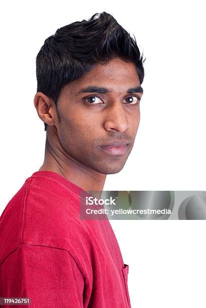 Jovem Homem Indiano - Fotografias de stock e mais imagens de Adulto - Adulto, Escuro, Etnia asiática