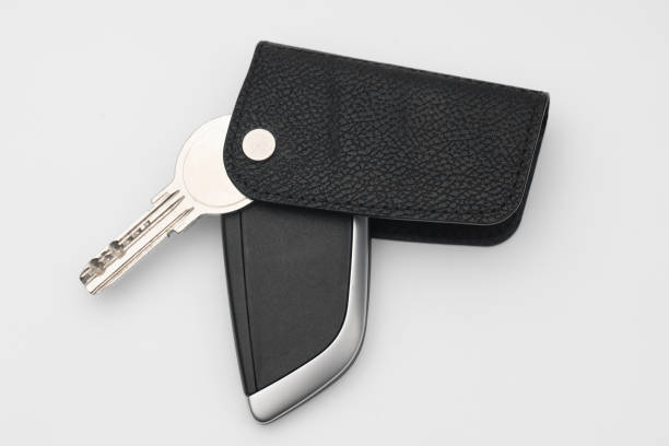 istock Car and house keys 1194280218