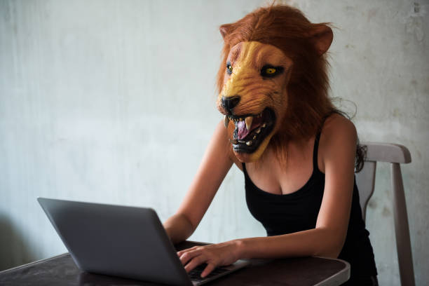 istock Bad online business over internet 1194301576