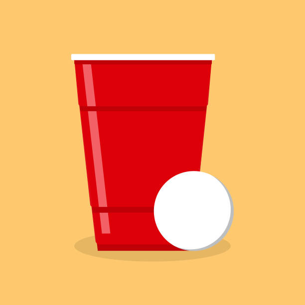 ilustraciones, imágenes clip art, dibujos animados e iconos de stock de cartel o estandarte de beer pong con copa de plástico rojo y bola. ilustración tradicional del vector del juego de beber. - taza