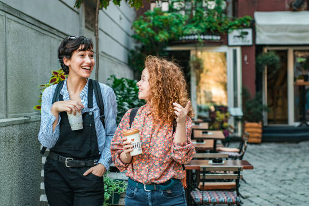 istock Friends hanging out 1194343574