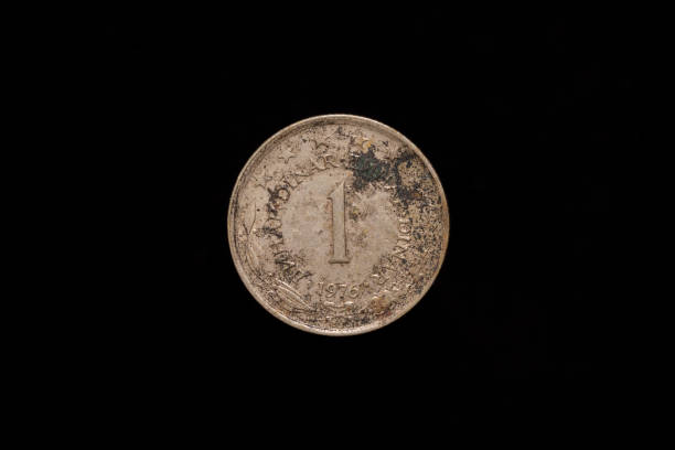 istock Old Yugoslavian 1 Dinar coin from 1976, reverse 1194345092