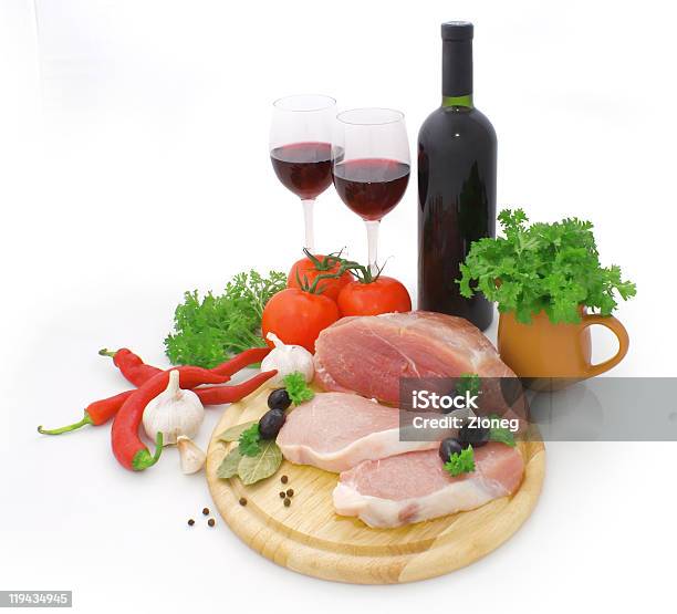 Carne E Vinho Tinto - Fotografias de stock e mais imagens de Alho - Alho, Bife, Branco