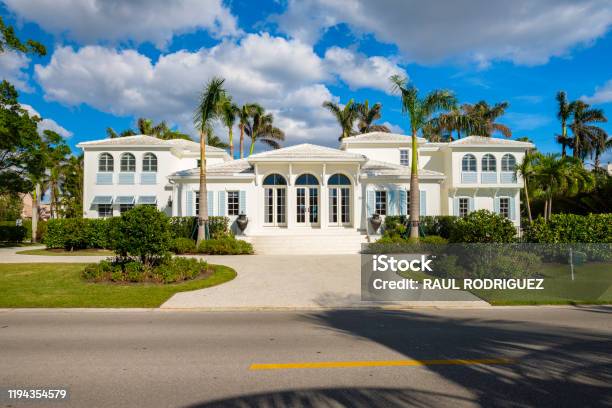 Naples Florida Luxury Home Stock Photo - Download Image Now - Florida - US State, Residential Building, Building Exterior