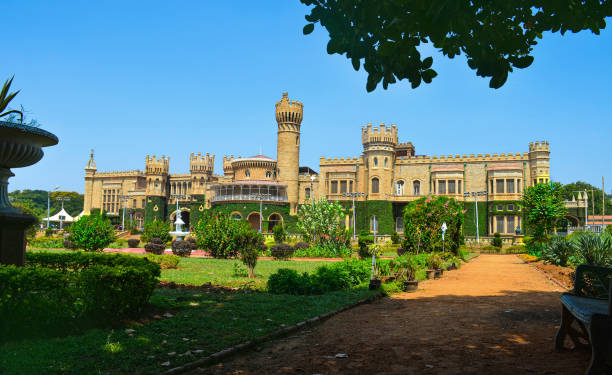 palácio bengaluru karnataka india de bangalore - bangalore karnataka india famous place - fotografias e filmes do acervo