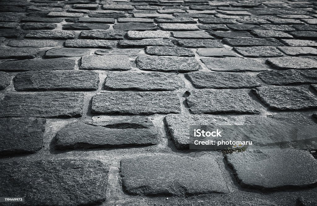 Rough Stein block weiter und kleine Blume - Lizenzfrei Baumblüte Stock-Foto