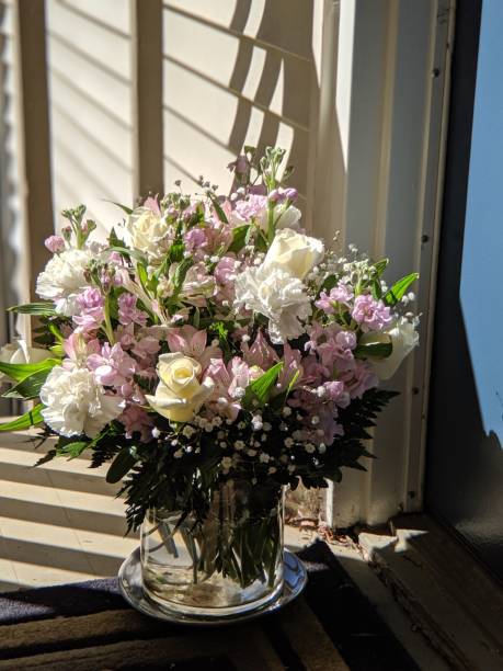 istock Flowers delivery by the door 1194534463