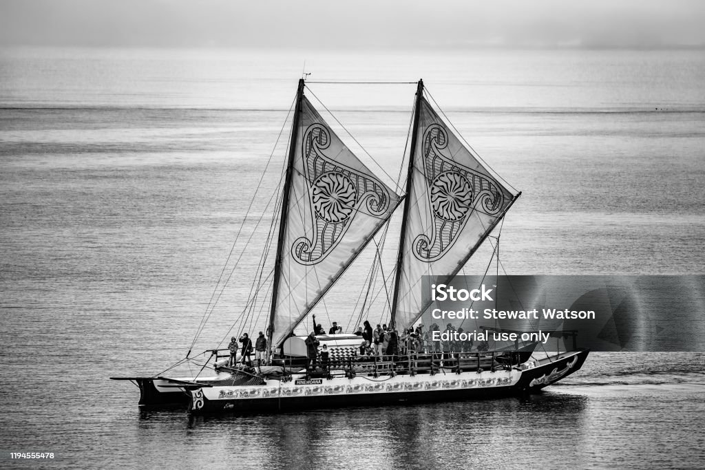 Traditional Maori Boat Stock Photo - Download Image Now - Polynesian ...