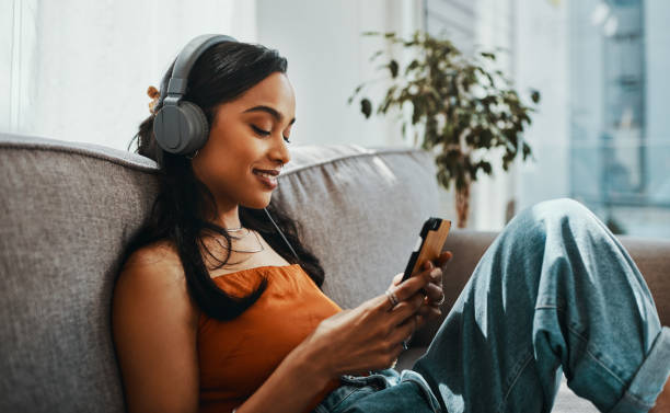 istock Watching movies in mobile format 1194601054