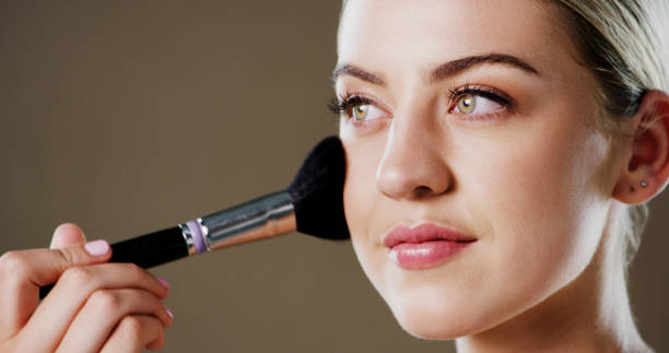istock A few touch ups on the face 1194625783
