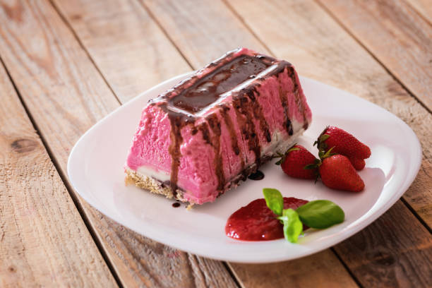 Pavê Morango e Chocolate: Irresistível! - receita deliciosa profissional - passo 2