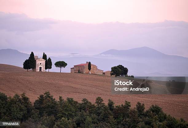 Cappella Di Vitaleta Toskana Italien Stockfoto und mehr Bilder von Abenddämmerung - Abenddämmerung, Agrarbetrieb, Anhöhe