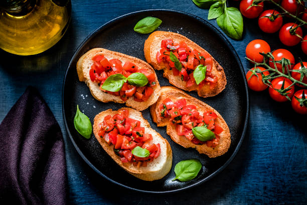 bruschetta italiana - bruschetta - fotografias e filmes do acervo