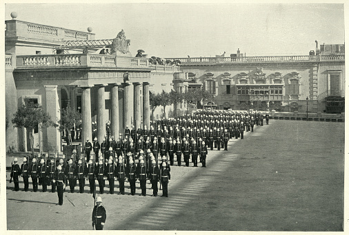 Vintage photograph of 1st Battalion Royal Lincolnshire Regiment, British army, on Parade at the main guard, Malta, Victorian, 19th Century