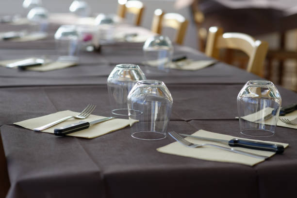 istock detail of table restaurant 1194685335