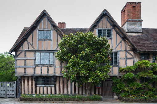 Hall's Croft is a historic building dating back to 1613. The building was the residence of Susanna Shakespeare-Hall and her husband John Hall