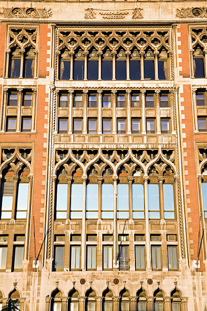 istock Historic building in Chicago 119475973