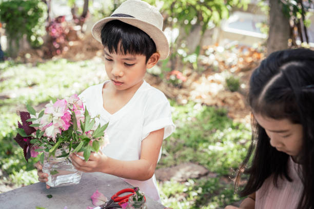 istock Childhood student and friends learning in the school 1194777614