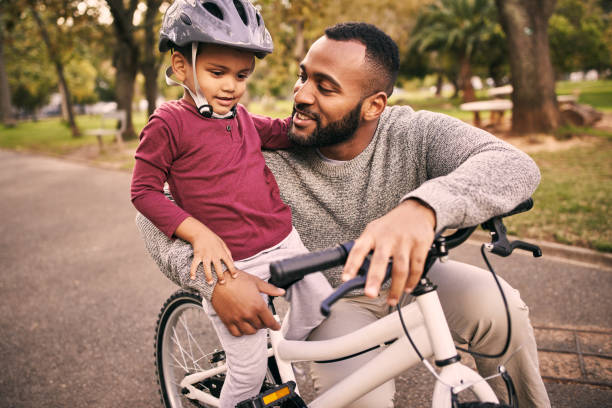 istock Daddy is going to be right here to help you 1194809723