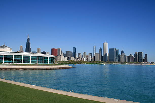 istock Chicago Skyline Over Lake Michigan 119481935