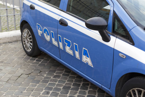 5.800+ Italian Police Fotografías de stock, fotos e imágenes libres de derechos - iStock | Carabinieri, Policia