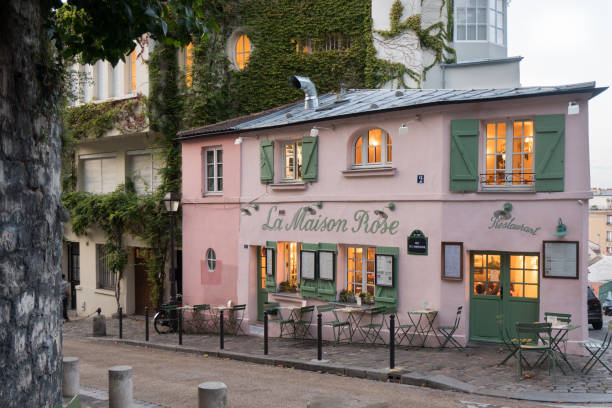 La Maison Rose (The Pink House): a restaurant in Montmartre, Paris, France The facade of La Maison Rose (The Pink House): a restaurant in Montmartre, Paris, France montmartre stock pictures, royalty-free photos & images