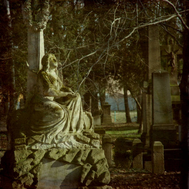 istock Angel old tomb monument 1194908444
