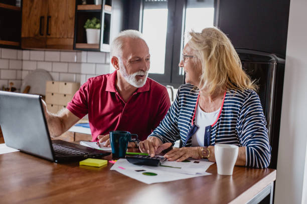 istock Seniors planning home budget 1194939300