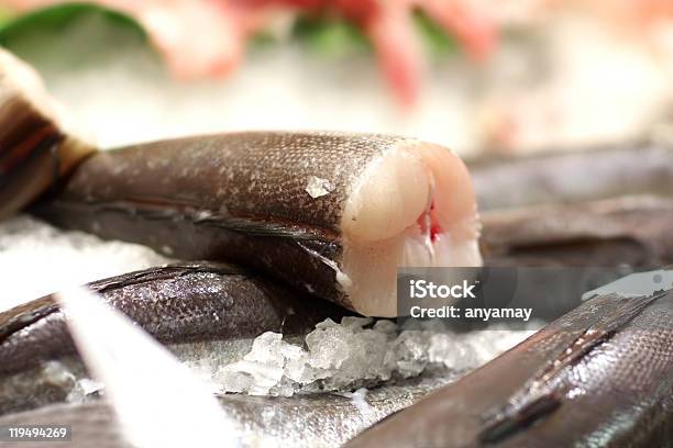 Corte De Pescado Foto de stock y más banco de imágenes de Bacalao - Bacalao, Cultura de Alaska, Decapitado