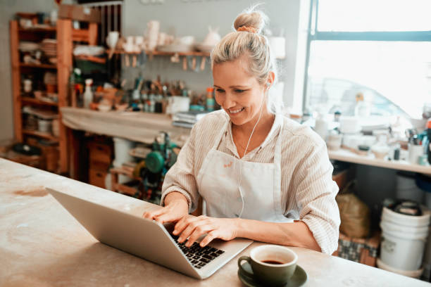 istock I'm trying to keep up with my online sales 1194989611