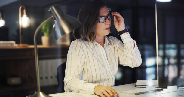 istock She pays attention to the details 1195011113