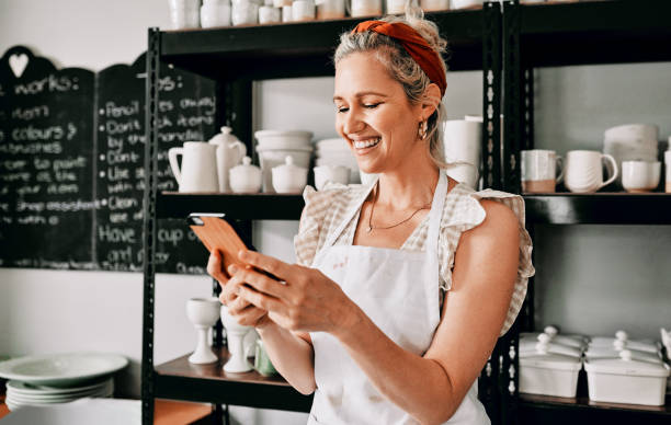 istock Replying to my text messages during my busy day 1195041692