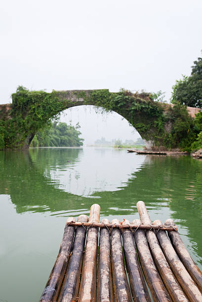 ponte antigos de guilin - bridge beauty in nature travel destinations yangshuo - fotografias e filmes do acervo