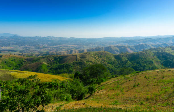 Landscape of green mountains and blue sky Landscape of green mountains and blue sky green mountains appalachians photos stock pictures, royalty-free photos & images