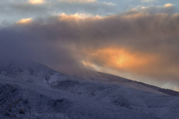 istock Cloud gilded by the light of the dawn 1195080650