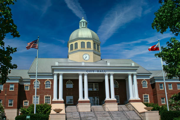 istock Classic City Hall Building 1195112387