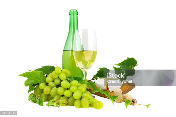 Asciugare Con Vino E Uva E Formaggio - Fotografie stock e altre immagini di Alchol - Alchol, Alimentazione sana, Antipasto