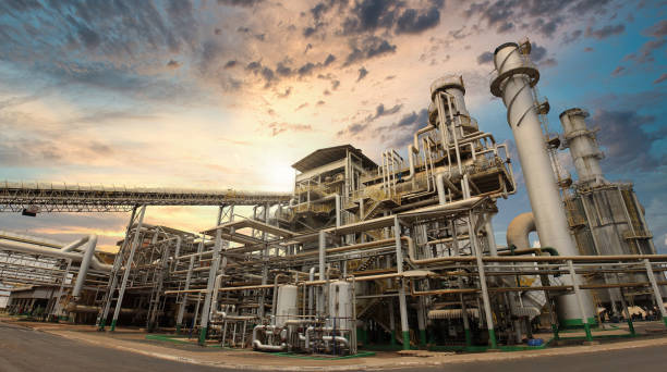 fabrikstruktur der zuckerrohrindustrie - ethanol stock-fotos und bilder