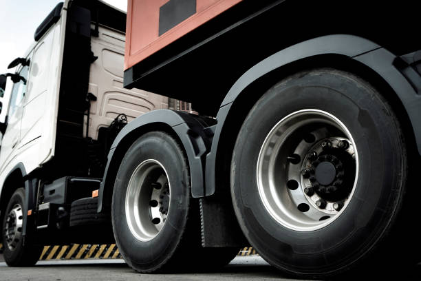 istock Semi truck parking at warehouse 1195392832