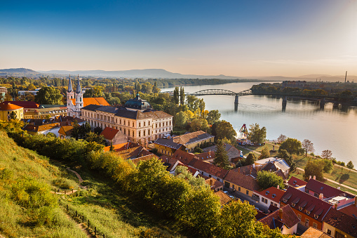Panorama de Esztergom, Komorom-Esztergom, Hungría photo
