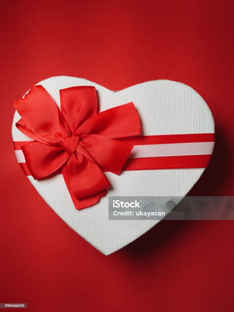 Sevgililer günü kalp şeklinde hediye kutusu - Royalty-free ABD Stok görsel Sevgililer günü kalp şeklinde hediye kutusu - Royalty-free ABD Stok görsel