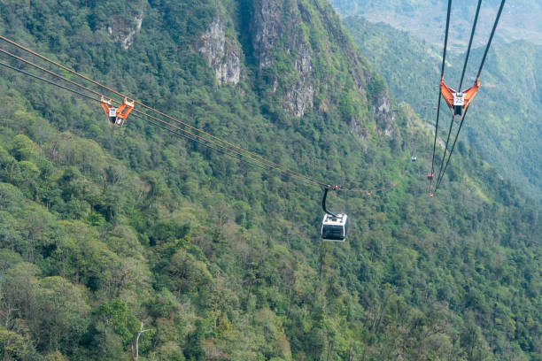 istock White cable car at Northern, Vietnam. (Fansipan, Sapa) 1195408549