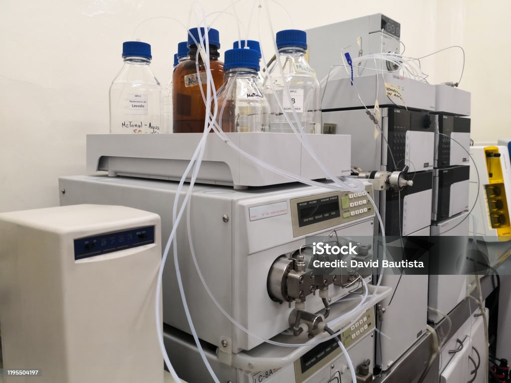 과학 실험실에서 고성능 액체 크로마토그래피 장비 Hplc 크로마토그래피에 대한 스톡 사진 및 기타 이미지 - 크로마토그래피, 실험실,  액체 - Istock