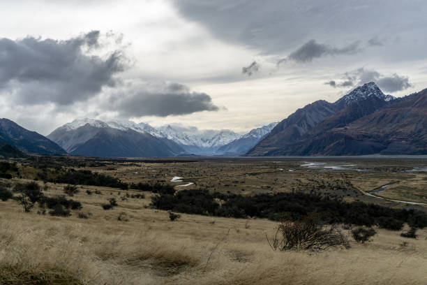 istock Hiking to Mount Cook under the extremely cloudy weather 1195524211
