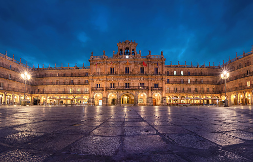 Salamanca, España. Vista de la Plaza Mayor al atardecer photo