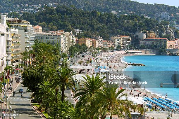 Riviera Waterfront W Nicei Francja - zdjęcia stockowe i więcej obrazów Dzielnica nadbrzeżna - Dzielnica nadbrzeżna, Nicea, Aleja