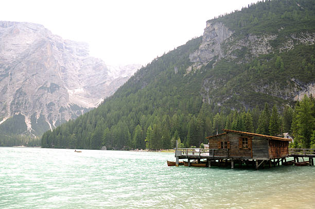 istock Lake Braies Wildsee 119555783