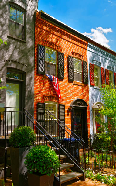 istock Bright architecture on the streets of Washington DC reflex 1195565954