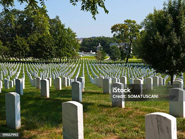 Graves W Cemetery - zdjęcia stockowe i więcej obrazów Ameryka - Ameryka, Arlington - Stan Wirginia, Bez ludzi